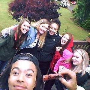 Meet your Posher, Crystal